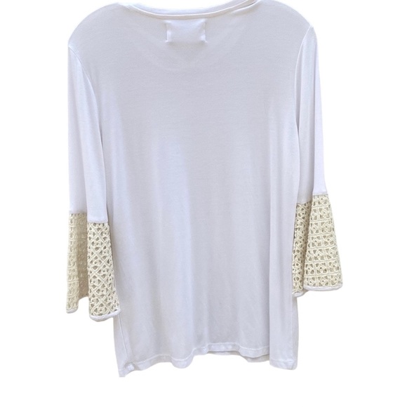 Piper by Townsen Womens size small white casual top with cream knit bell sleeves - Picture 2 of 5